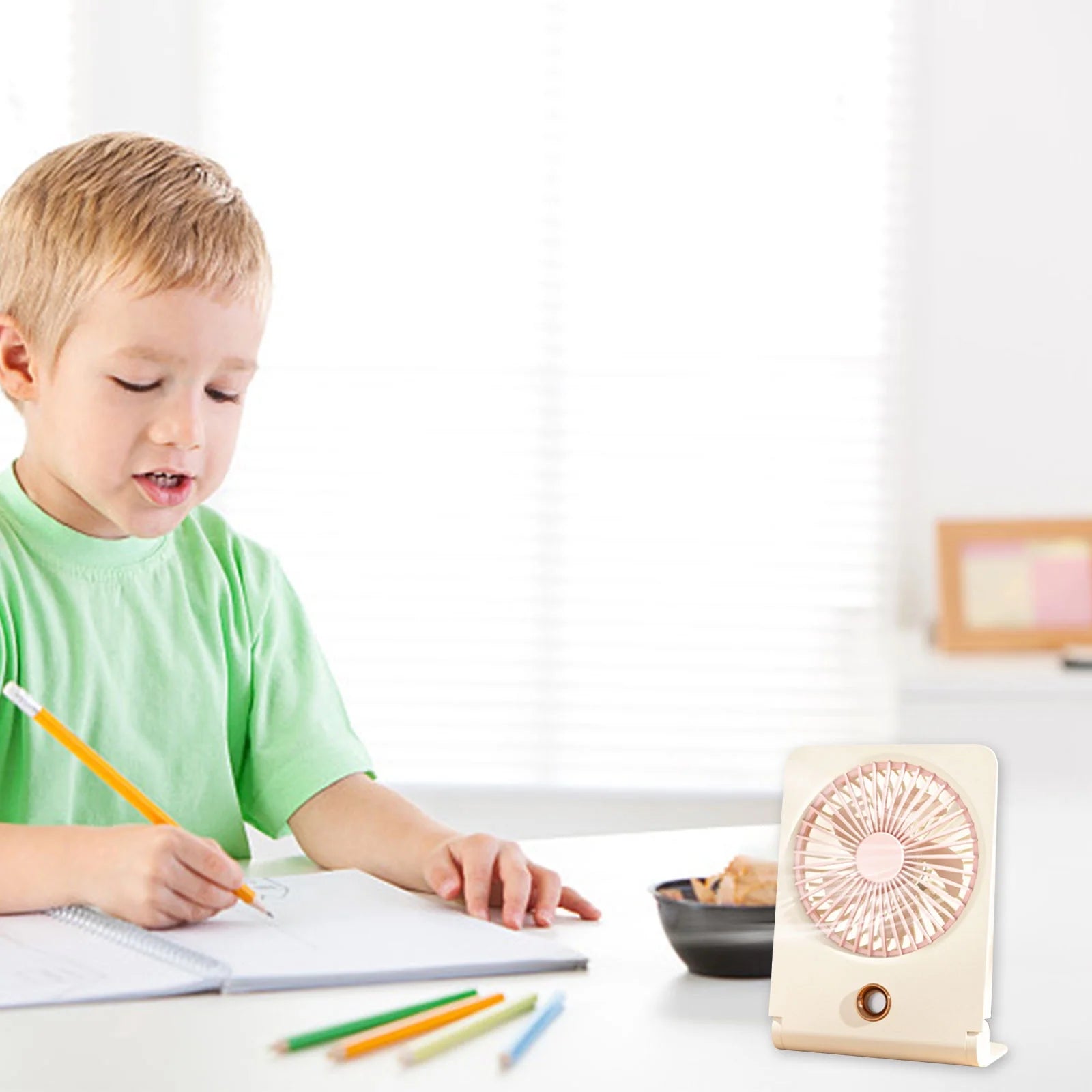 Portable Misting Fan, USB Rechargeable Personal Cooling Mister Fan with 3 Speeds, Small Desk Spray Mist Fan for Home Office Travel Outdoors